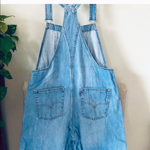 NWT Levi’s Overalls Medium - Picture 4 of 4
